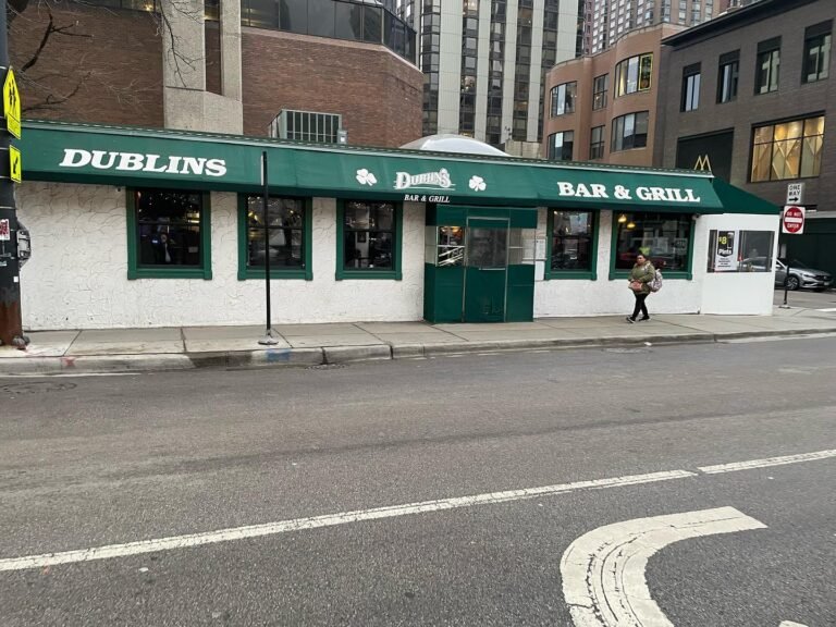 What to Know Before Visiting Dublin's Bar & Grill in Chicago, IL