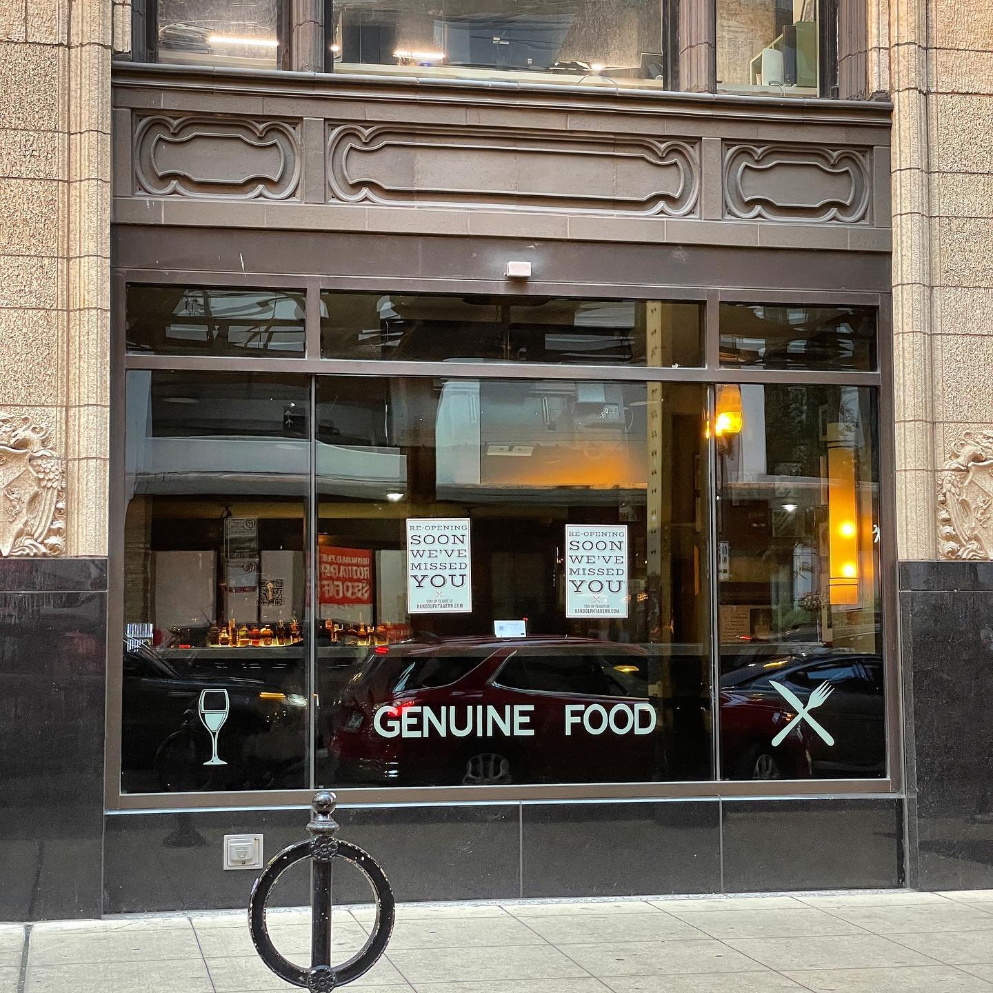 What to Know Before Visiting Randolph Tavern Pub in Chicago, IL